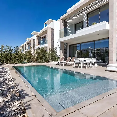 Azure Luxe Protaras